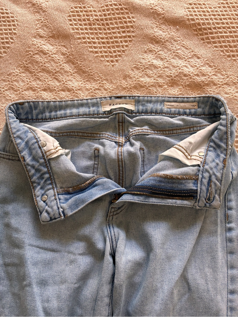 PACSUN Mom Jeans Light Wash Blue Denim Cotton High Rise Women’s Size 27 - Picture 9 of 12